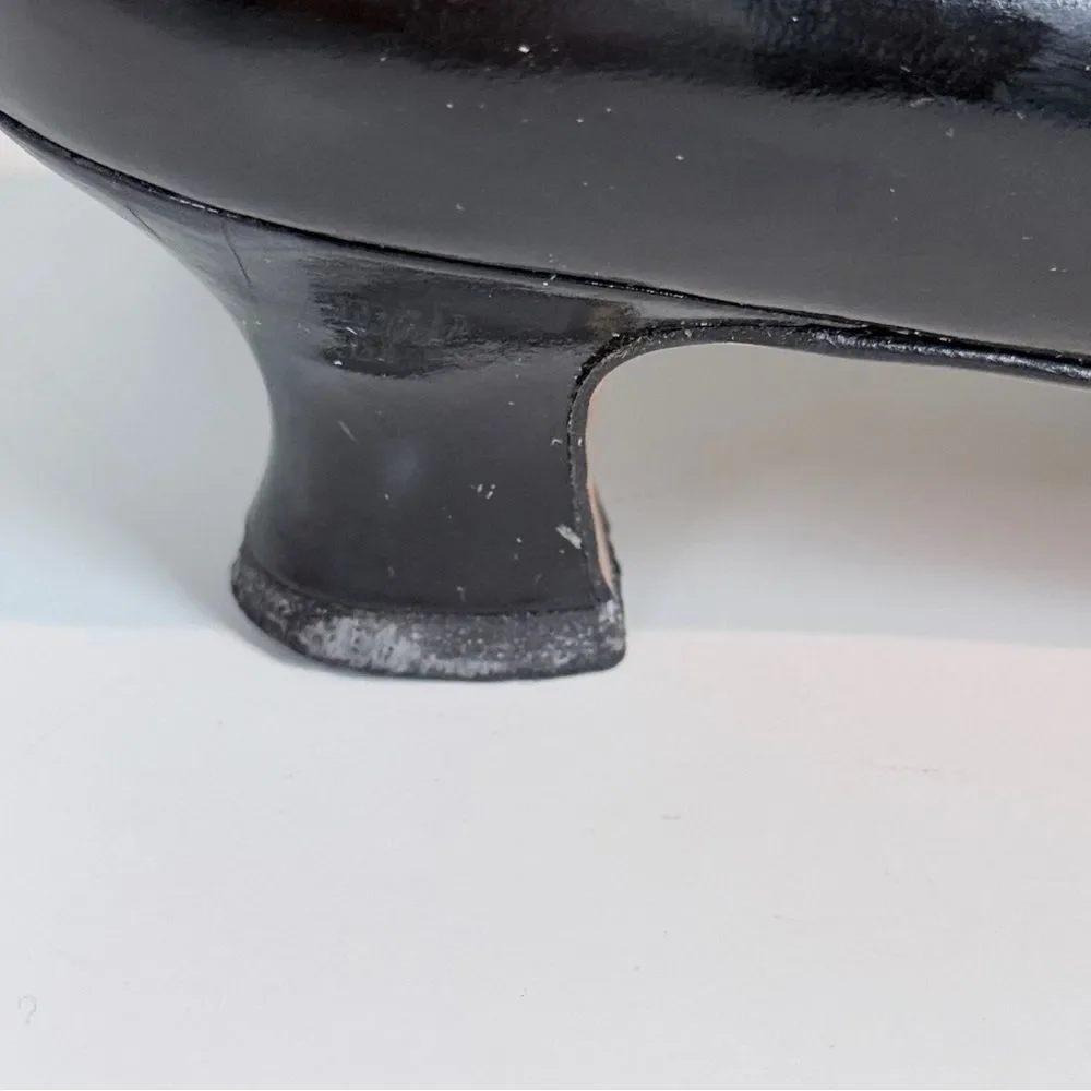 Salvatore Ferragamo Vintage Navy Black Patent Leather Kitten Heels 6.5 IOB